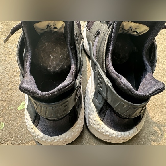 Nike Huarache - Picture 6 of 16